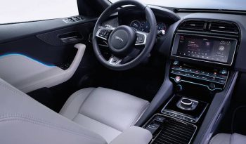 JAGUAR F-PACE completo